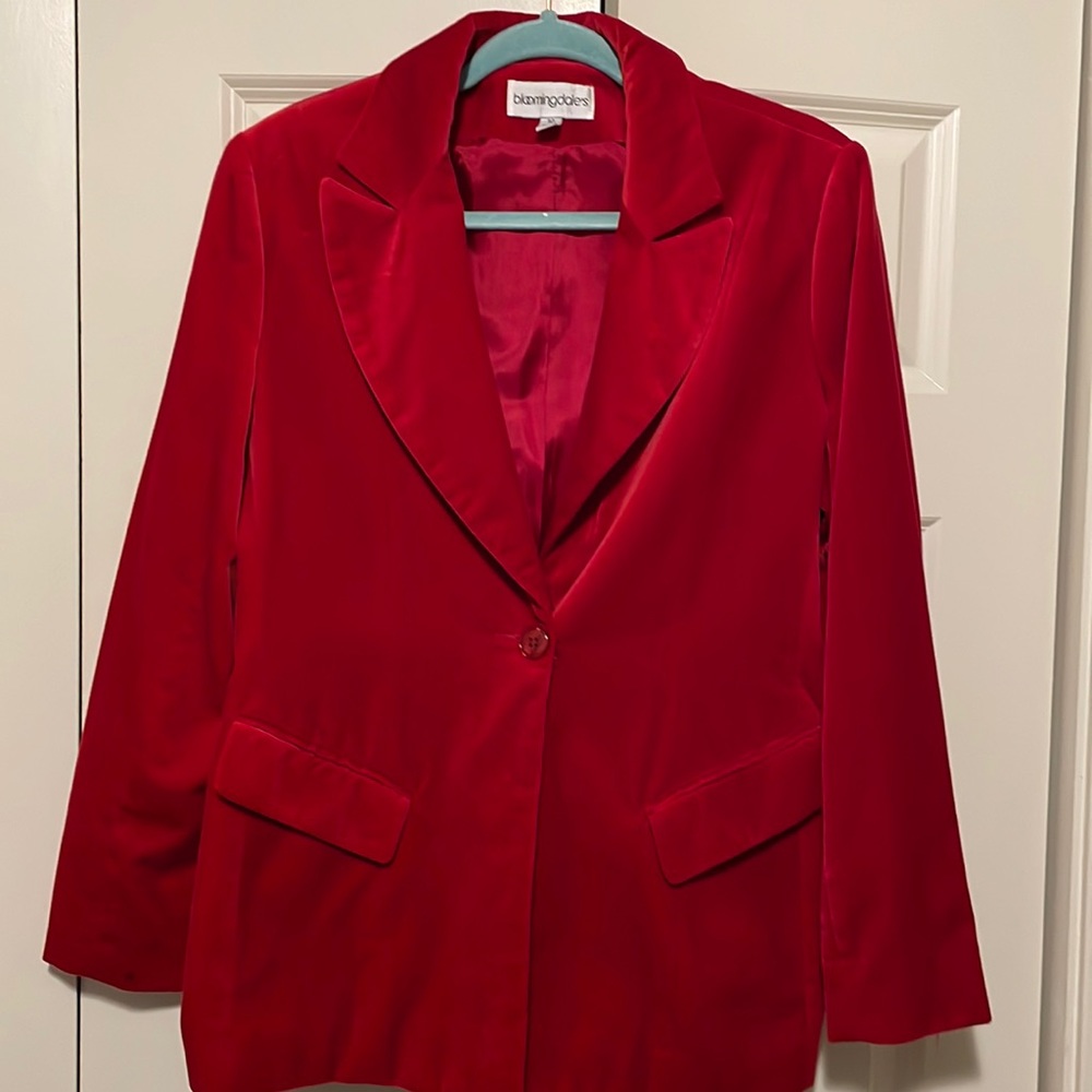 Classy vintage like velvety red Womens size 10 Bloomingdale’s blazer